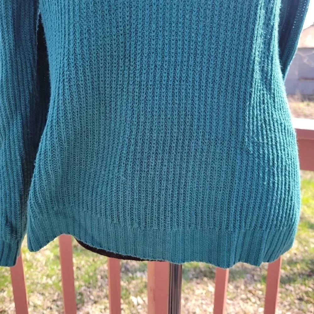 SO Brand Ladies Pullover Vneck knit Oversized Sweater sz  Large Dark Green